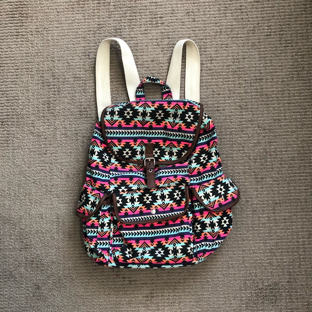 Drawstring Backpack Tribal Print - Picture 3 of 10